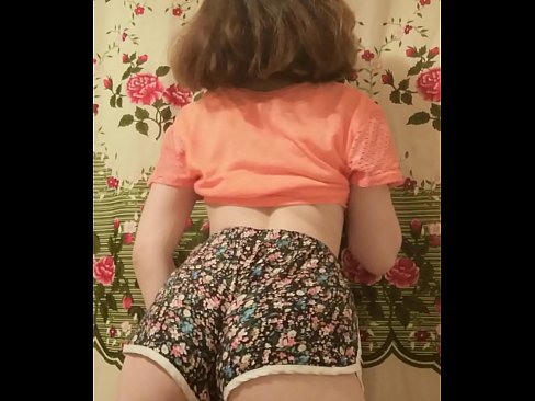 ❤️ Сексуальная юная малышка делает стриптиз снимая свои шортики на камеру ❤❌ Красивое порно на нашем сайте ️