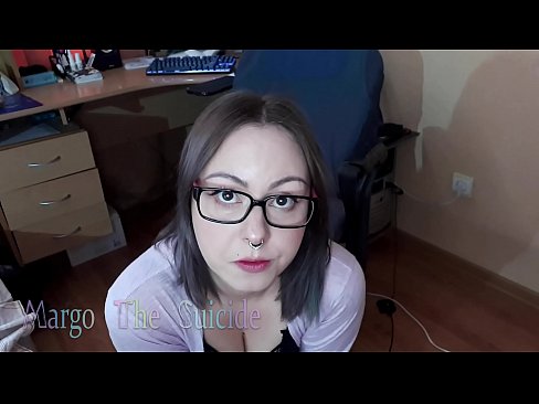 ❤️ Сексуальная Девушка В Очках Глубоко Сосет Фаллоимитатор На Камеру ❤❌ Красивое порно на нашем сайте ️